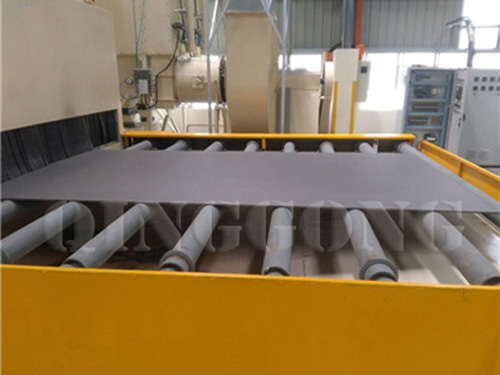 Steel plate roller conveyor shot blasting machine of abrasive removal system