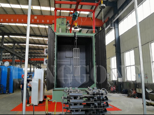 Scaffolding hanger shot blasting machine