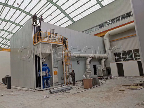 Factors affecting the price of small sandblasting room equipment